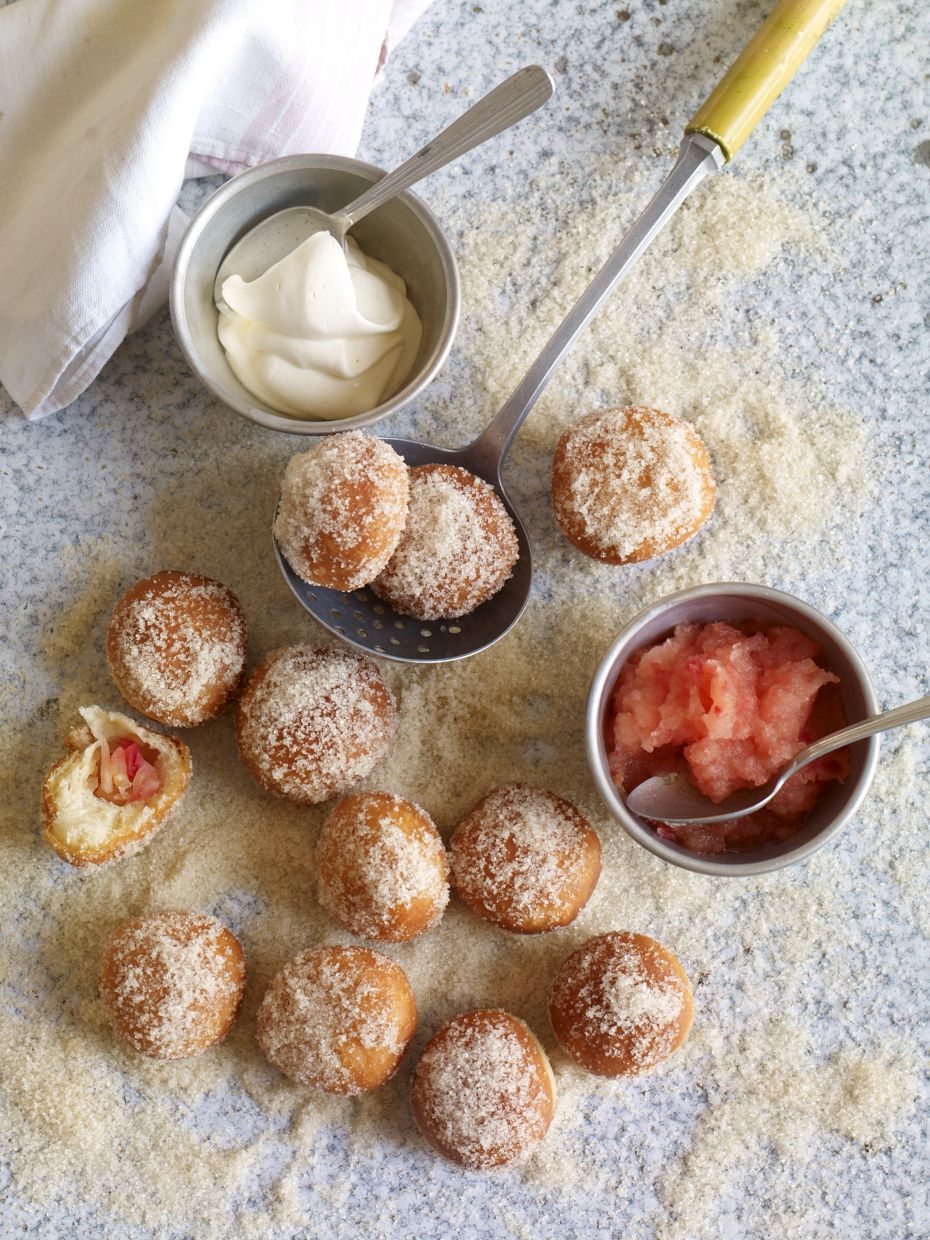 Mini Doughnuts with Apple Purée
