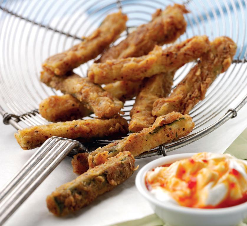 Cajun Spiced Courgettes with Chilli Garlic Dip