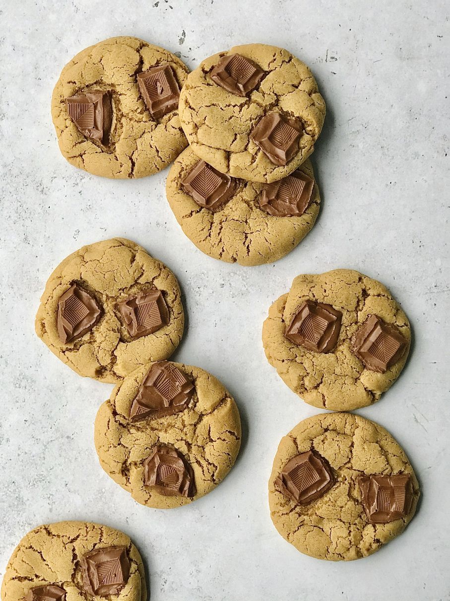 Six ingredient chocolate chunk cookies