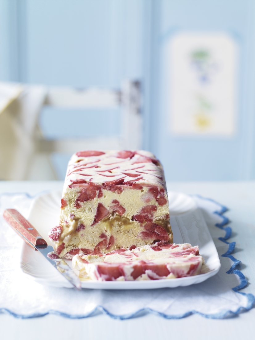 Strawberry shortcake ice cream