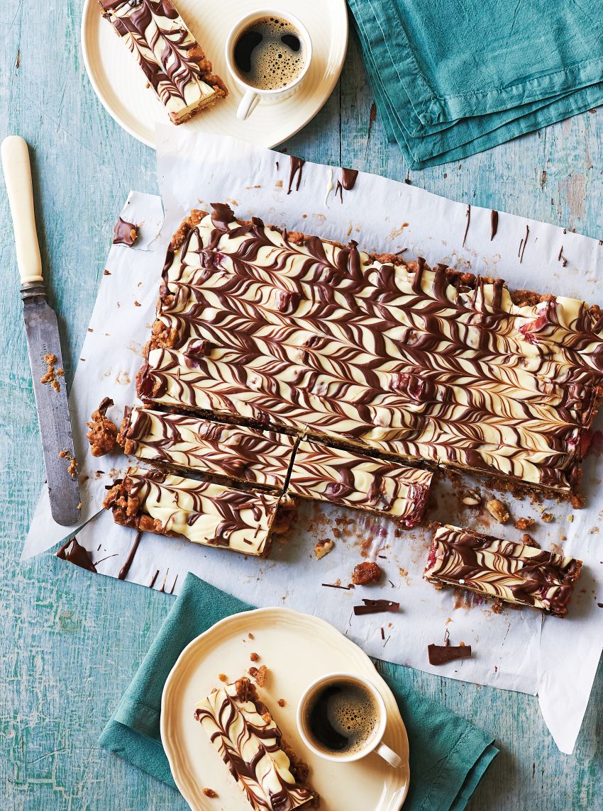 White Chocolate & Strawberry Tiffin