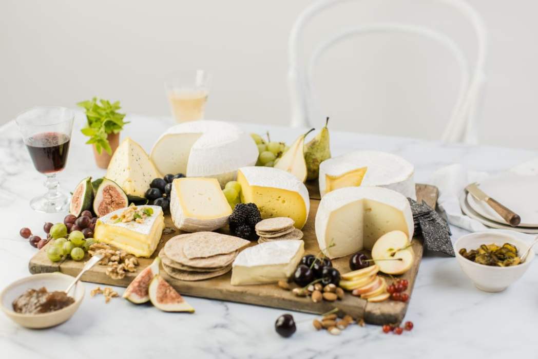 Image for blog - How to create perfect wine and cheese pairings