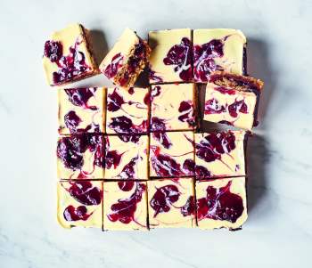 Image for recipe - Cherry Bakewell Flapjacks