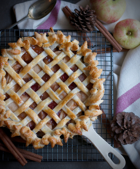 Image for Recipe - Apple, Plum and Cinnamon Skillet Pie 