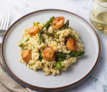Image for recipe - British Asparagus Risotto with Pan Fried Scallops