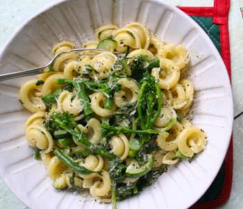 Image for recipe - Cappelletti Pasta with Blue Cheese & Green Vegetables