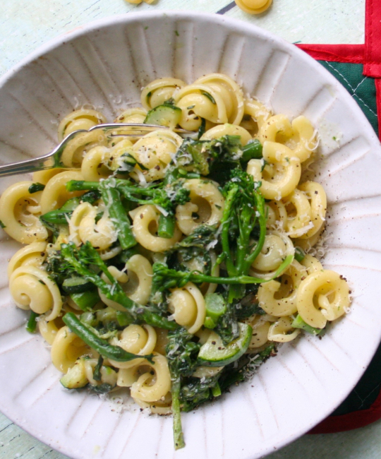 Image for Recipe - Cappelletti Pasta with Blue Cheese & Green Vegetables