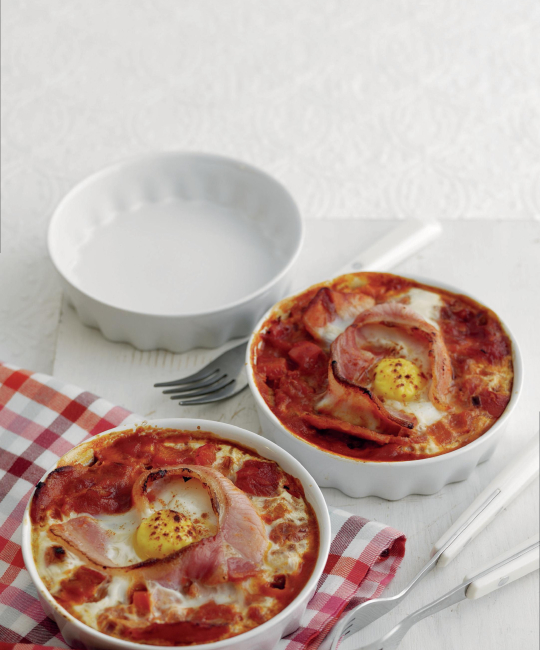Image for Recipe - Smoky Bacon, Tomato & Egg Bake