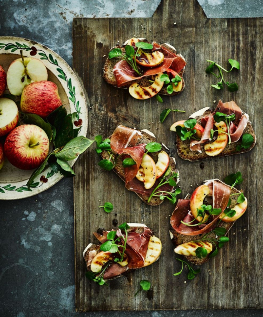 Image for Recipe - Griddled Apple & Parma Ham Open Sandwiches with Watercress