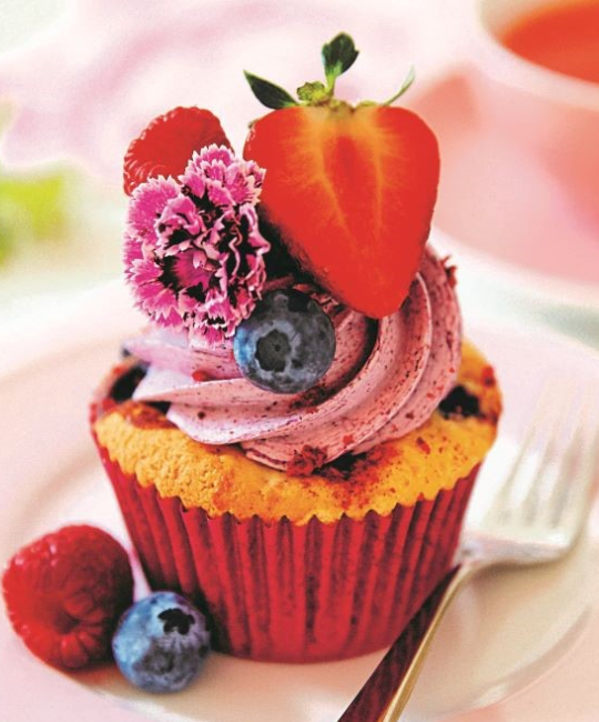 Image for Recipe - Peggy Porschen’s Summer Berry Cupcakes