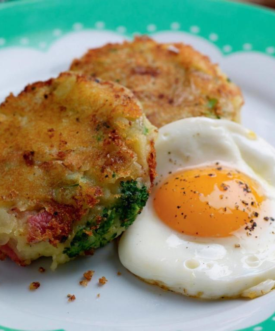 Image for Recipe - Tenderstem Bubble & Squeak with Caramelised Onions & Crispy Bacon