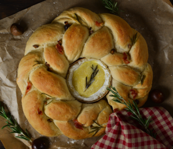 Image for recipe - Festive Chestnut, Pancetta & Rosemary Sharing Wreath