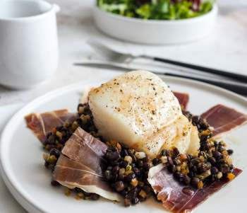 Image for recipe - Cod with lentils and Iberian ham
