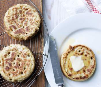 Image for recipe - Homemade Crumpets