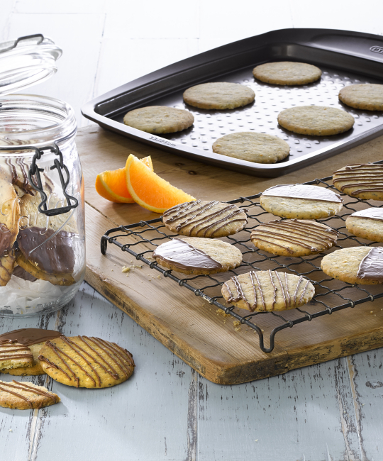 Image for Recipe - ZESTY ORANGE, SEED & MILK CHOCOLATE BISCUITS
