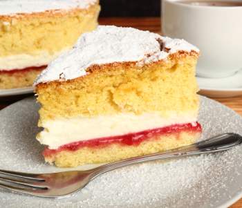 Image for recipe - Mary Berry’s Large All-in-one Victoria Sandwich